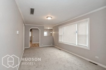Hudson Homes Management Single Family Homes - 104 Sunnyside Rd, Mchenry, IL, 60051 - Photo Gallery 4