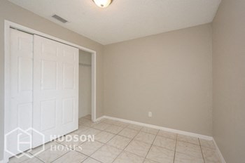 Hudson Homes Management Single Family Home For Rent Pet Friendly 1411 E 109th Ave Unit 1 Tampa FL 33612 3 bedrooms 1 bathroom granite countertops washer drier hookup refrigerator - Photo Gallery 7
