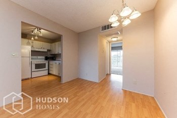 Hudson Homes Management Hudson Homes Management Single Family Home – 2200 Springdale Blvd For Rent - Photo Gallery 6