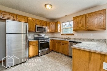 Hudson Homes Management Single Family Homes- 227 BEACHWOOD DR, YOUNGSTOWN, OH 44505 - Photo Gallery 7