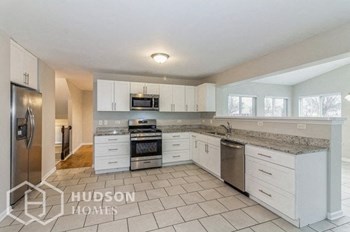 Hudson Homes Management Single Family Homes – 410 Ogden Fls Blvd, Oswego, IL, 60543 - Photo Gallery 5
