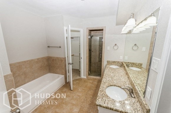 Hudson Homes Management Single Family Homes - 1807 Big Bend Dr, Grapevine, TX, 76051