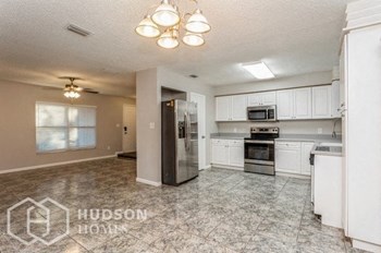 Hudson Homes Management Single Family Home For Rent Pet Friendly  - 18502 Walker Rd, Lutz, FL, 33549 - Photo Gallery 8