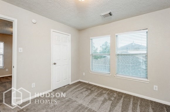 Hudson Homes Management Single Family Homes - 21127 Wortham Oaks Dr, Humble, TX 77338