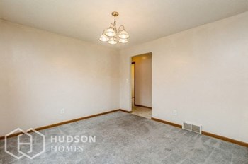 Hudson Homes Management Single Family Homes- 227 BEACHWOOD DR, YOUNGSTOWN, OH 44505 - Photo Gallery 8