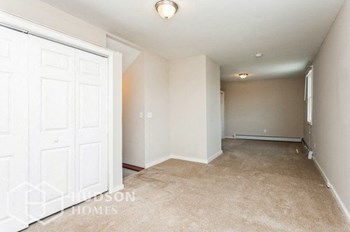 298 BRADLEY ST 2 Beds House for Rent - Photo Gallery 3