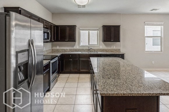 Hudson Homes Management Single Family Home 5015 E Andalusite Ln, San Tan Valley, AZ 85143, USA