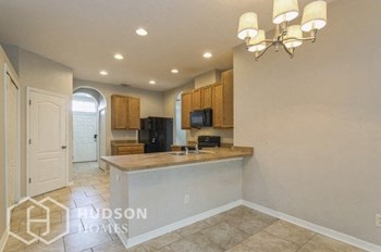 Hudson Homes Management Hudson Homes Management Single Family Home For Rent Pet Friendly 11431 Villagebrook Dr Riverview FL 33569 4 bedrooms 2 bathrooms carpet dishwasher refrigerator microwave laundry room two car garage screened back porch ceiling fans - Photo Gallery 3