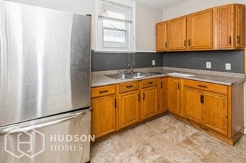 Hudson Homes Management Single Family Homes - 127 Exchange Street, Colonie, NY, 12205 - Photo Gallery 7