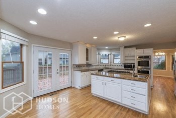 Hudson Homes Management Hudson Homes Management Single Family Home For Rent Pet Friendly 5330 Willow Ln Sheffield Lake OH 44054 3 bedrooms 3 bathrooms stainless steel appliances microwave dishwasher refrigerator laundry room tub ceiling fan office space bar area fireplace walk in closets porch basement attached garage - Photo Gallery 6