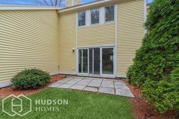 Hudson Homes Management Single Family Home For Rent Pet Friendly 535 S Street Unit 12 Fitchburg MA 01420 2 bedrooms 1.5 bathrooms carpet ceiling fans stainless steel appliances dishwasher refrigerator microwave fireplace back patio - Photo Gallery 9