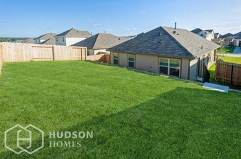 Hudson Homes Management Single Family Home 11090 N Lake Mist Ln, Willis, TX 77318 - Photo Gallery 10