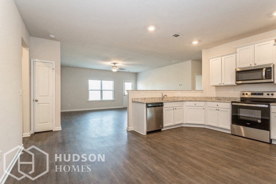 Hudson Homes Management Single Family Home For Rent Pet Friendly 1383 Deutz Drive, Locust Grove, GA, 30248