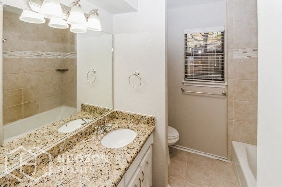 Hudson Homes Management Single Family Homes - 1807 Big Bend Dr, Grapevine, TX, 76051