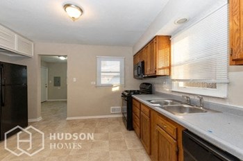 Hudson Homes Management Single Family Home For Rent Pet Friendly 8039 Sayre Ave Burbank IL 60459 3 bedrooms 1 bathroom carpet dishwasher refrigerator microwave back patio detached garage - Photo Gallery 4