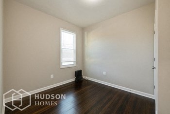 Hudson Homes Management Single Family Home – 1014 Roselle St Unit 2 For Rent - Photo Gallery 23