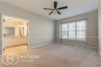 Hudson Homes Management Single Family Home For Rent Pet Friendly remodeled kitchen remodeled bathroom beautiful lawn spacious vaulted ceiling island kitchen granite patio ceramic tile  2117 FARGO BOULEVARD GENEVA Illinois 60134 - Photo Gallery 10