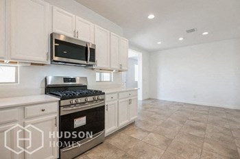 Hudson Homes Management Single Family Home For Rent Pet Friendly  - 24460 N 166th Ave, Surprise, AZ, 85387 - Photo Gallery 11