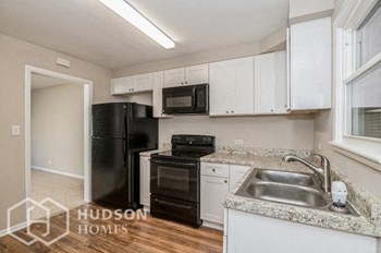 Hudson Homes Management Single Family Homes- 278 Rouse Ave, Mundelein, IL 60060, USA - Photo Gallery 4