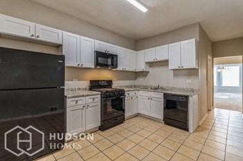 Hudson Homes Management Single Family Home For Rent Pet Friendly 6429 S MORGAN ST Unit 1 - CHICAGO, IL - Photo Gallery 6