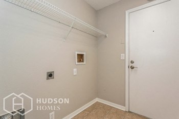 Hudson Homes Management Single Family Home For Rent Pet Friendly remodeled kitchen remodeled bathroom beautiful 6724 Cambridge Park Dr Apollo Beach	FL 33572 - Photo Gallery 11