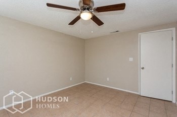 Hudson Homes Management Single Family Home For Rent Pet Friendly  - 8908 High Ridge Ct, Tampa, FL 33634 - Photo Gallery 11