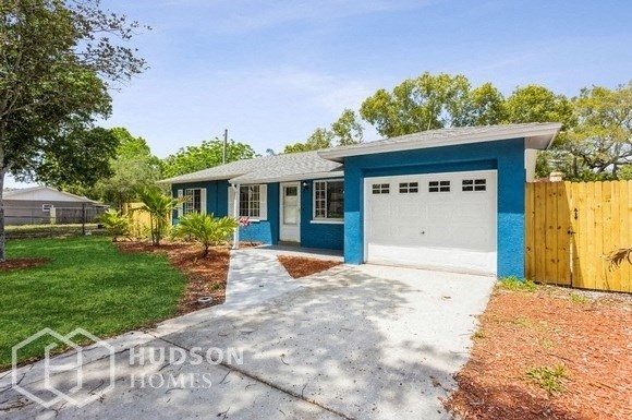 Hudson Homes Management Single Family Homes - 1100 Windsor Hill Way, Tarpon Springs, FL, 34689