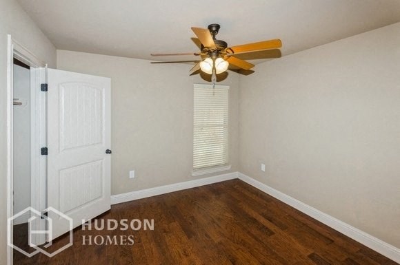 Hudson Homes Management Single Family Home For Rent Pet Friendly remodeled kitchen remodeled bathroom beautiful 121 Windermere St	Waxahachie TX	75165
