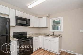 Hudson Homes Management Single Family Homes- 278 Rouse Ave, Mundelein, IL 60060, USA - Photo Gallery 5