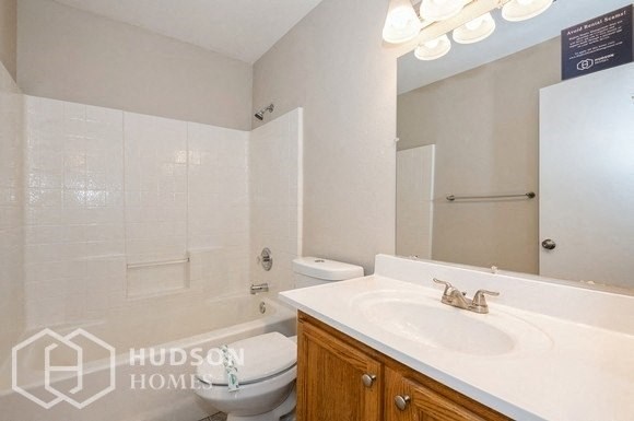 Hudson Homes Management Single Family Homes - 3134 E John Cabot Dr, Phoenix, AZ, 85032