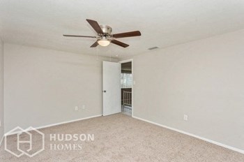 Hudson Homes Management Single Family Home For Rent Pet Friendly  - 5651 Canosa Drive, Holiday, FL, 34690 - Photo Gallery 12