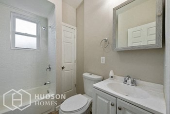 Hudson Homes Management Single Family Home – 1014 Roselle St Unit 2 For Rent - Photo Gallery 26