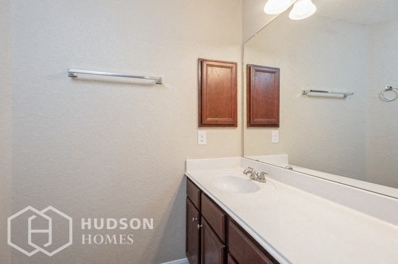 Hudson Homes Management Single Family Homes - 10602 Blithe Oak Ct, Tomball, TX, 77375