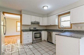 127 BRIAR RIDGE RD 4 Beds House for Rent - Photo Gallery 13