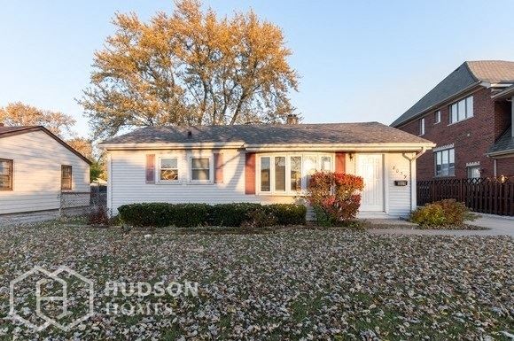 Hudson Homes Management Single Family Home For Rent Pet Friendly 8039 Sayre Ave Burbank IL 60459 3 bedrooms 1 bathroom carpet dishwasher refrigerator microwave back patio detached garage - Photo Gallery 1
