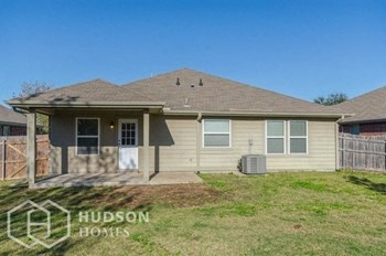 Hudson Homes Management Single Family Home For Rent Pet Friendly remodeled kitchen remodeled bathroom patio yard closet fireplace beautiful 915 Johnson City Ave Forney TX 75126 - Photo Gallery 15