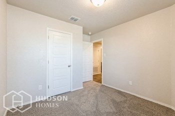 7532 Twin Pine Ct 3 Beds House for Rent - Photo Gallery 9