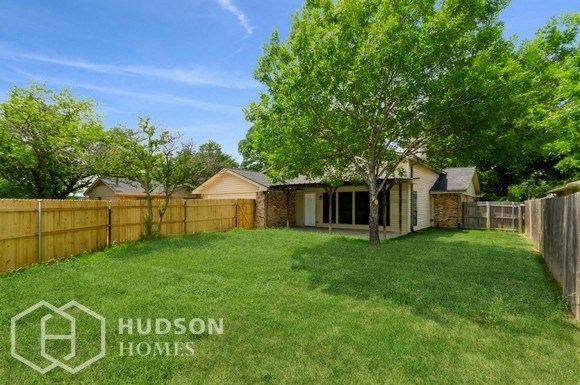 Hudson Homes Management Single Family Homes - 105 Vassar Court, Waxahachie, TX, 75165