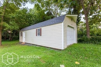 Hudson Homes Management 29 N Earlton Road 3 Beds House for Rent - Photo Gallery 5