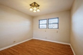 Hudson Homes Management Single Family Homes- 4835 N Harlem Ave Apt 1, Chicago, IL 60656 - Photo Gallery 14