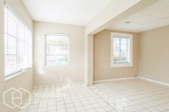 700 W 1St St 3 Beds House for Rent - Photo Gallery 15
