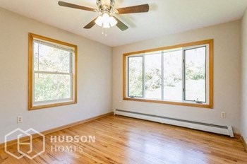 127 BRIAR RIDGE RD 4 Beds House for Rent - Photo Gallery 17
