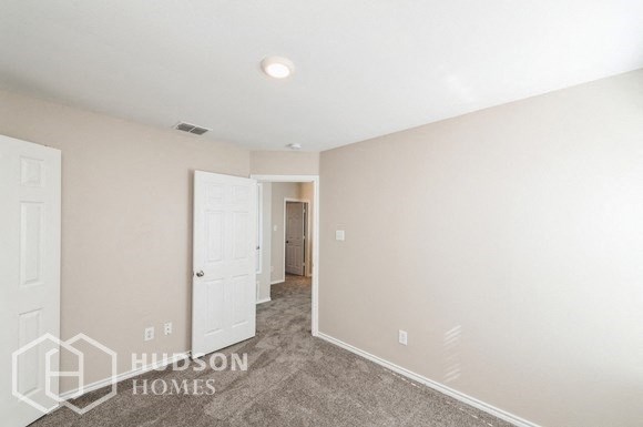 Hudson Homes Management Single Family Home For Rent Pet Friendly  -  1401 Silver Maple Ln