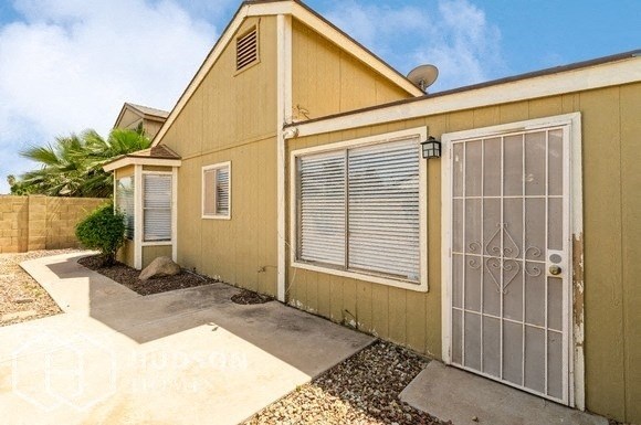 Hudson Homes Management Single Family Homes - 3902 W Denver St, Chandler, AZ, 85226