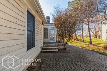 Hudson Homes Management Single Family Home For Rent Pet Friendly remodeled kitchen remodeled bathroom beautiful lawn spacious vaulted ceiling island kitchen granite patio ceramic tile  2117 FARGO BOULEVARD GENEVA Illinois 60134 - Photo Gallery 19