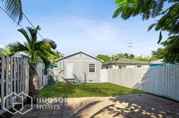 Hudson Homes Management Single Family Homes- 328 N E St, Lake Worth, FL 33460 - Photo Gallery 20