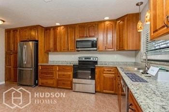 Hudson Homes Management Single Family Homes- 10205 Turkey Oak Dr, New Port Richey, FL 34654 - Photo Gallery 9