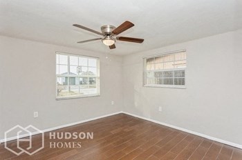 Hudson Homes Management Single Family Home For Rent Pet Friendly  - 5651 Canosa Drive, Holiday, FL, 34690 - Photo Gallery 19