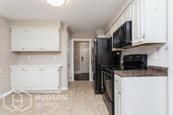70 Highland Ave 3 Beds House for Rent - Photo Gallery 19
