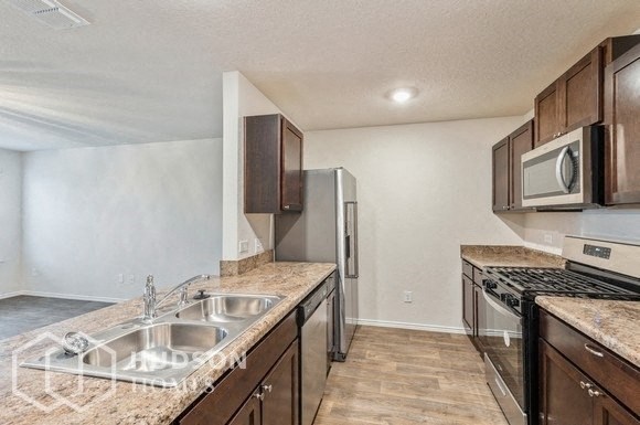 Hudson Homes Management Single Family Homes - 8506 Brisk Water, San Antonio, TX, 78244